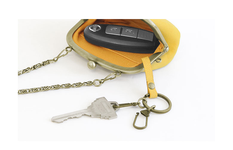 Ayanokoji 在庫商品 チェーン付きがま口ミニポシェット X バーニッシュレザー Ayanokoji あやの小路 公式通販