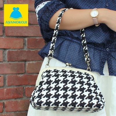 AYANOKOJI 【受注生産品】横長がま口ハンドバッグ（小）【帆布・バードチェック】