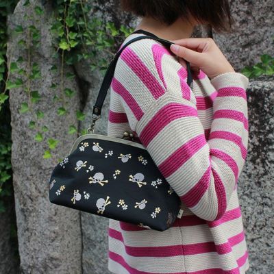 AYANOKOJI 【受注生産品】横長がま口ハンドバッグ（小）【ドクロ金襴】