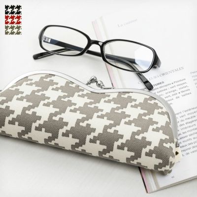 AYANOKOJI 【在庫商品】山型がま口メガネケース【帆布・バードチェック】 [M便 9/10]