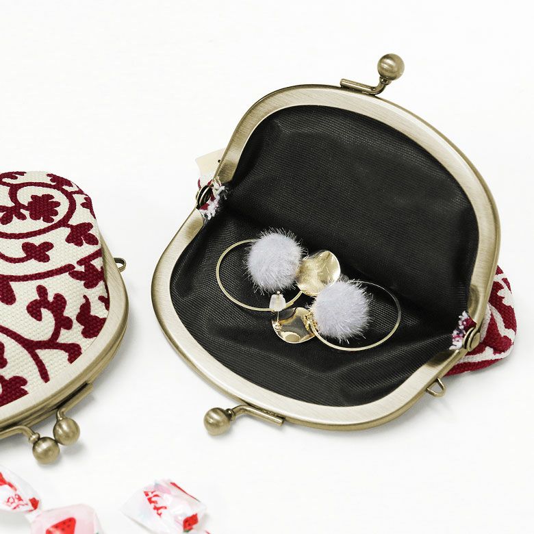 3.3寸がま口財布【帆布・蛸唐草】使用イメージ