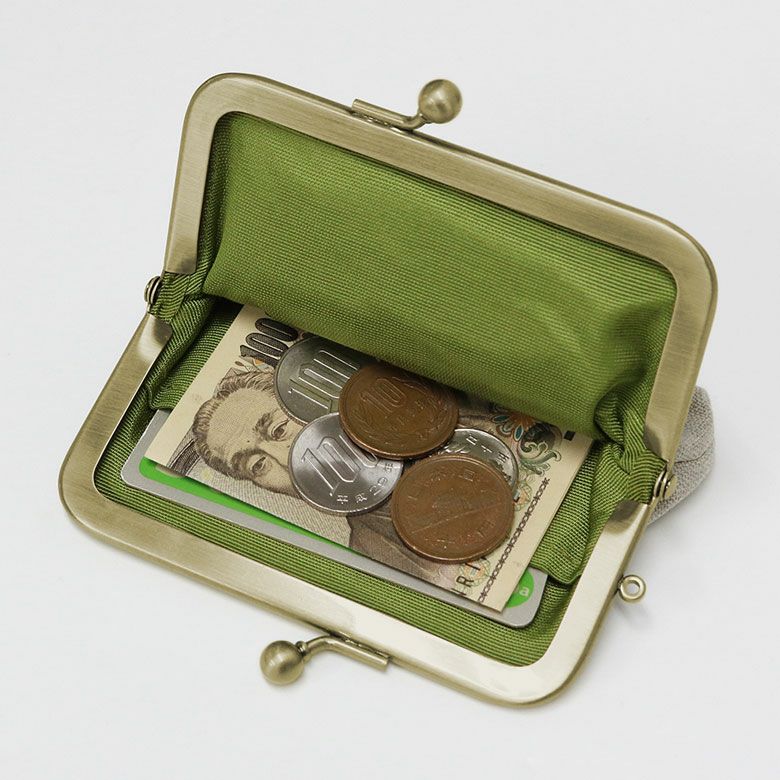 3.5寸がま口コインケース【リネン】手のひらサイズの小銭入れなのにカードや 3つ折りにしたお札も入る、ちょうど良いミニマム感。 内ポケットが付いているのでお札と小銭を分けられます。