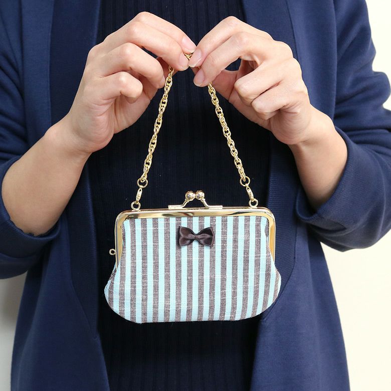在庫商品】革ヒモ付き手提げがま口財布【帆布・バードチェック