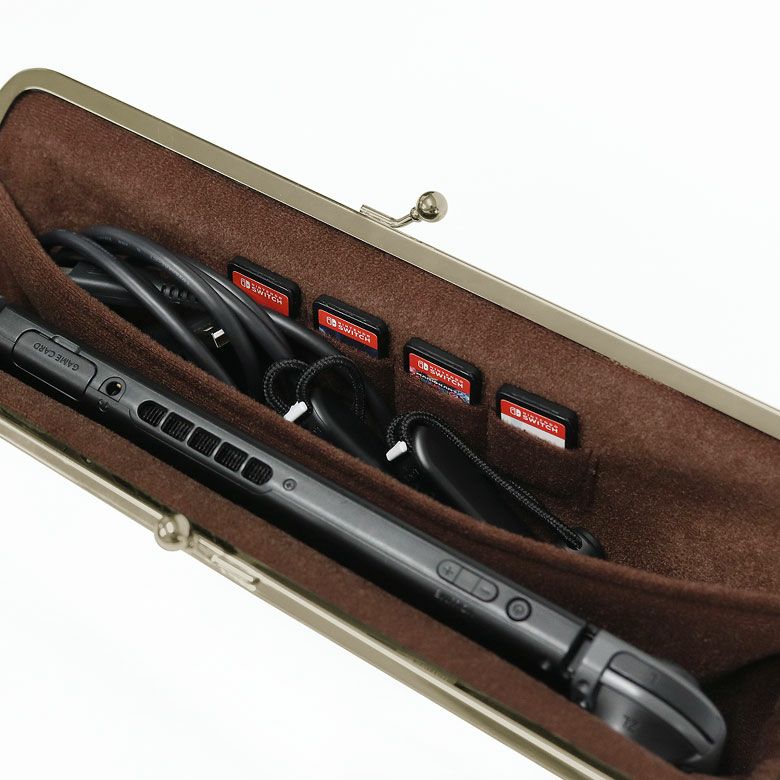 がま口Switchケース【コーデュラ(R)】使用イメージ