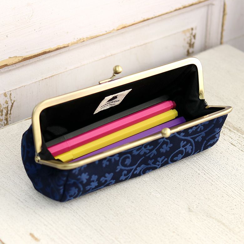 2405-34 一本差し ペンケース ペン入れ 唐草ネコちゃん えんじ色 赤