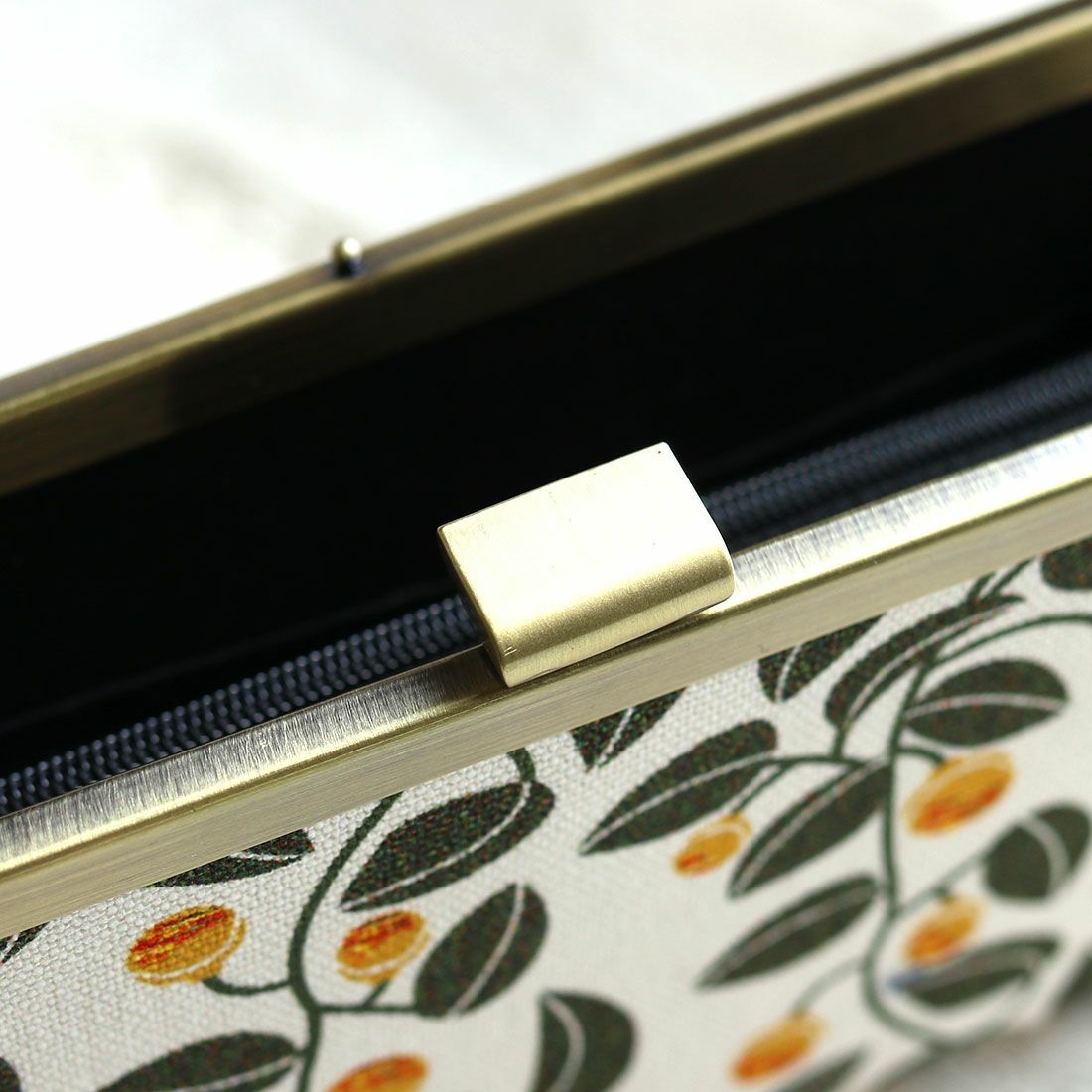 起こしがま口長財布【がまの実】金具