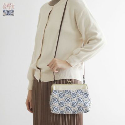 AYANOKOJI 【在庫商品】ポケット付きがま口スクエアポシェット【ポリッシュレース】